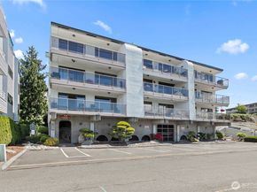 22222 Dock Avenue 2B, Des Moines WA 98198