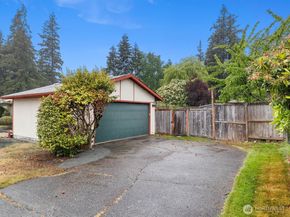 23206 84th Avenue W, Edmonds WA 98026