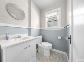 8248 16th Avenue NE, Seattle WA 98115