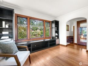8248 16th Avenue NE, Seattle WA 98115