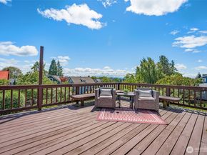 8248 16th Avenue NE, Seattle WA 98115