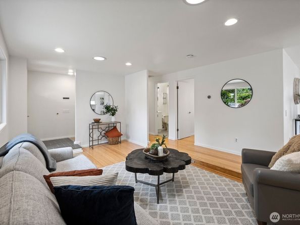 12005 NE 134th Place, Kirkland WA 98034