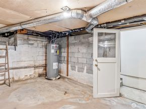 4051 19th Avenue SW, Seattle WA 98106