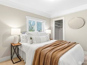 4051 19th Avenue SW, Seattle WA 98106