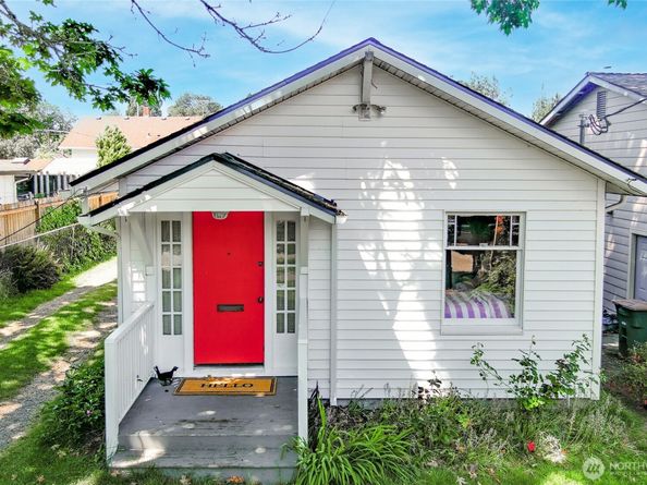 4051 19th Avenue SW, Seattle WA 98106