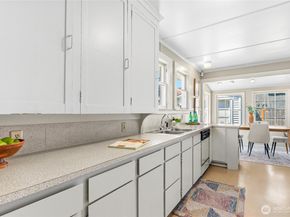 4051 19th Avenue SW, Seattle WA 98106