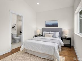 10330 Ashworth Avenue N, Seattle WA 98133