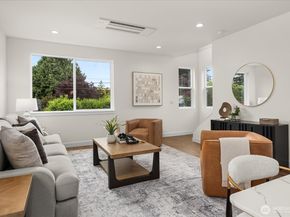 10330 Ashworth Avenue N, Seattle WA 98133