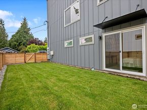 10330 Ashworth Avenue N, Seattle WA 98133