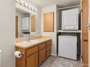 12715 NE 120th Street C3, Kirkland WA 98034