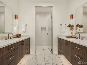 2131 104th Place SE, Bellevue WA 98004