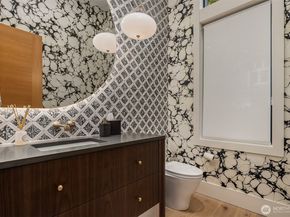 2131 104th Place SE, Bellevue WA 98004