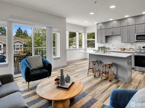2680 139th Avenue SE 55, Bellevue WA 98005