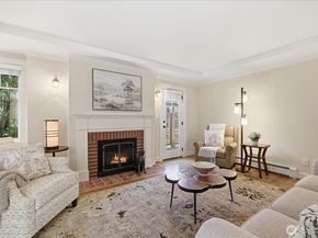 5937 37th Avenue SW, Seattle WA 98126