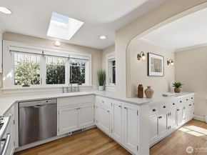 5937 37th Avenue SW, Seattle WA 98126