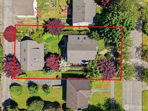 5937 37th Avenue SW, Seattle WA 98126