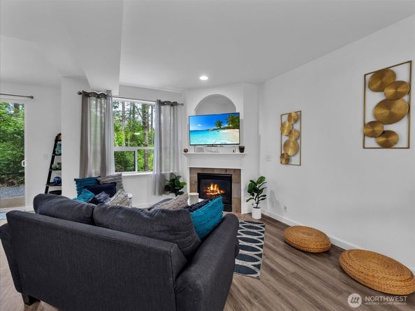 12530 Admiralty Way C102, Everett WA 98204