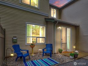12530 Admiralty Way C102, Everett WA 98204