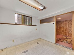 11419 Crestwood Drive S, Seattle WA 98178