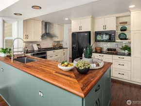 18025 70th Place W, Edmonds WA 98026