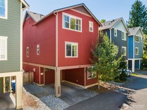 3204 SW Holly St, Seattle WA 98126