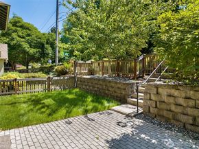 3204 SW Holly St, Seattle WA 98126