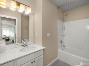 3204 SW Holly St, Seattle WA 98126