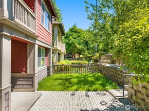 3204 SW Holly St, Seattle WA 98126