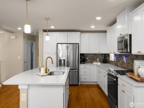 3204 SW Holly St, Seattle WA 98126