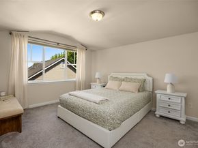 3204 SW Holly St, Seattle WA 98126