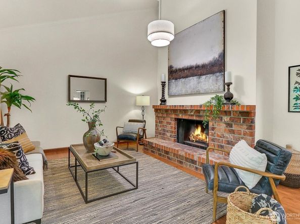 12703 NE 129th Court H302, Kirkland WA 98034