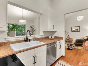 12703 NE 129th Court H302, Kirkland WA 98034