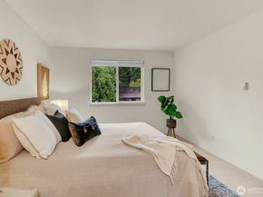 12703 NE 129th Court H302, Kirkland WA 98034