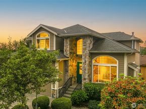 8218 NE 187th Way, Kenmore WA 98028