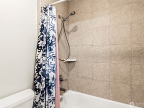 8218 NE 187th Way, Kenmore WA 98028