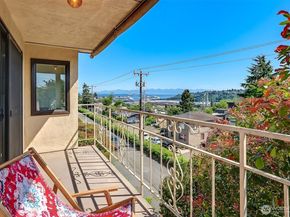 2625 13th Avenue W 201, Seattle WA 98119