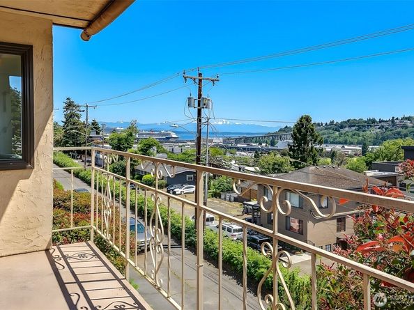 2625 13th Avenue W 201, Seattle WA 98119
