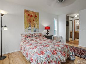 2625 13th Avenue W 201, Seattle WA 98119