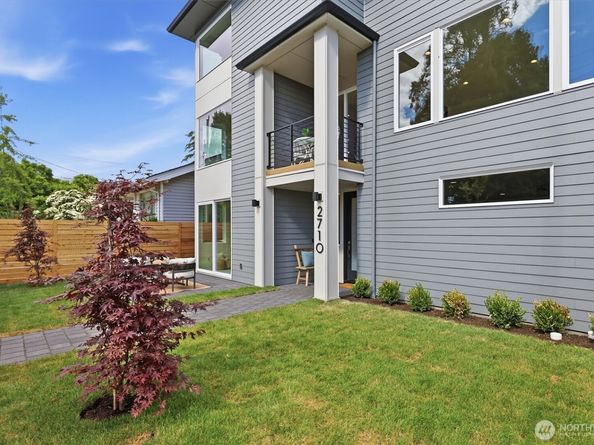 2710 58th Avenue SW, Seattle WA 98116