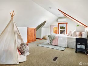 1110 E Denny, Seattle WA 98122