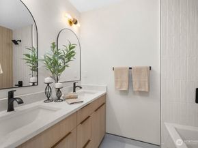 720 E Guiberson Street E, Kent WA 98030