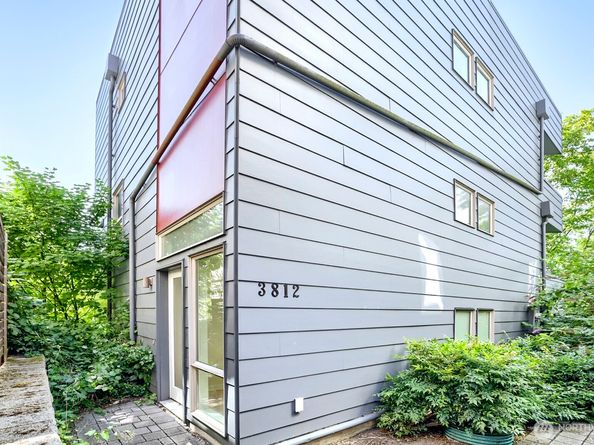 3812 Whitman Avenue N, Seattle WA 98103