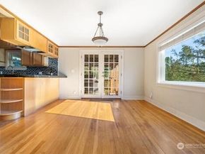 1600 27th Avenue, Seattle WA 98122
