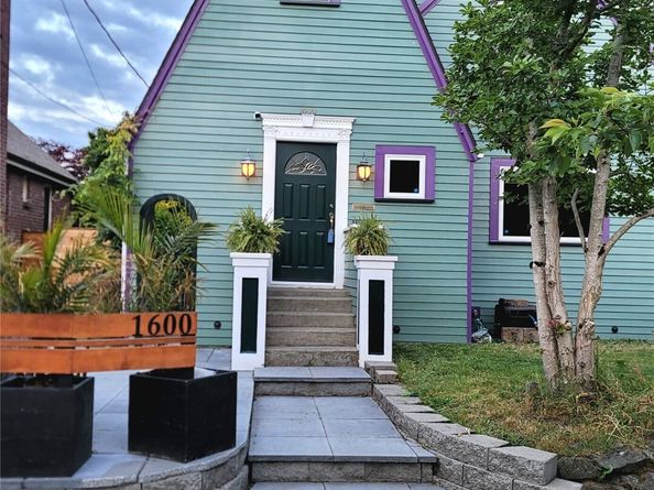1600 27th Avenue, Seattle WA 98122