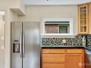 1600 27th Avenue, Seattle WA 98122