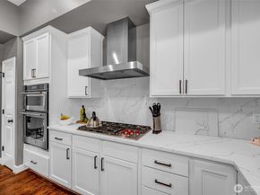 6680 163rd Place SE, Bellevue WA 98006