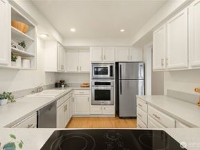 2616 4th Avenue N 405, Seattle WA 98109