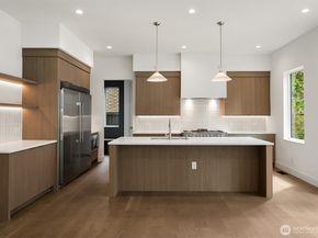 1255 169th Avenue NE, Bellevue WA 98008