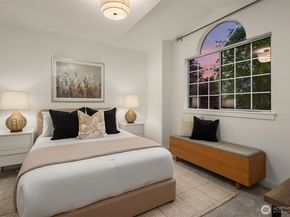 933 6th Place S, Kirkland WA 98033