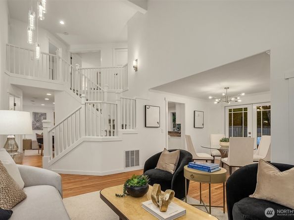 933 6th Place S, Kirkland WA 98033
